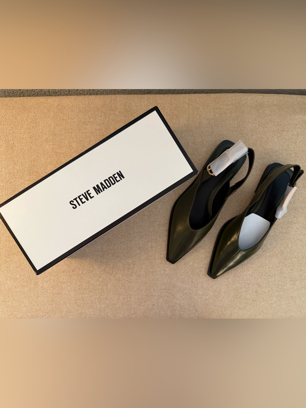 9M Steve Madden Dark Olive Pointed Slingback Heels